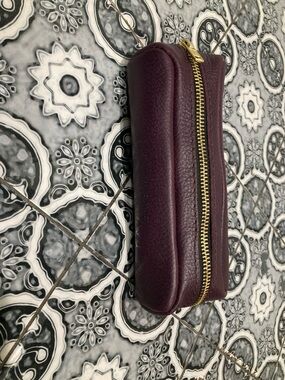 Portland Leather Ballpark Pouch in Plum